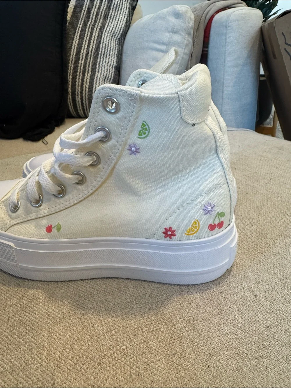 Converse Women's Platform High Top Sneakers - Cream Fruit, Sz 6 US, NWT